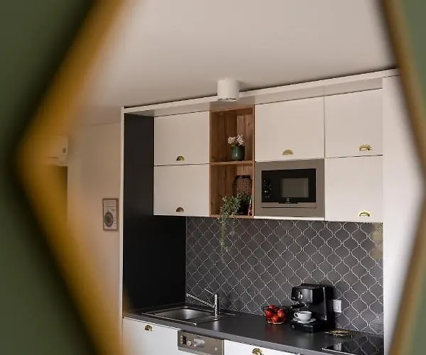 דירה 3 Minutes Old Town *