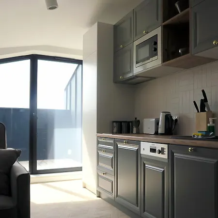3 Minutes Old Town Apartment